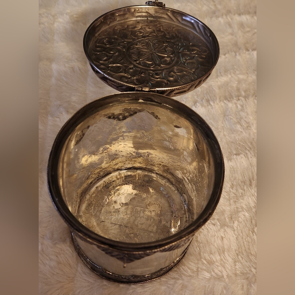 Trinket box